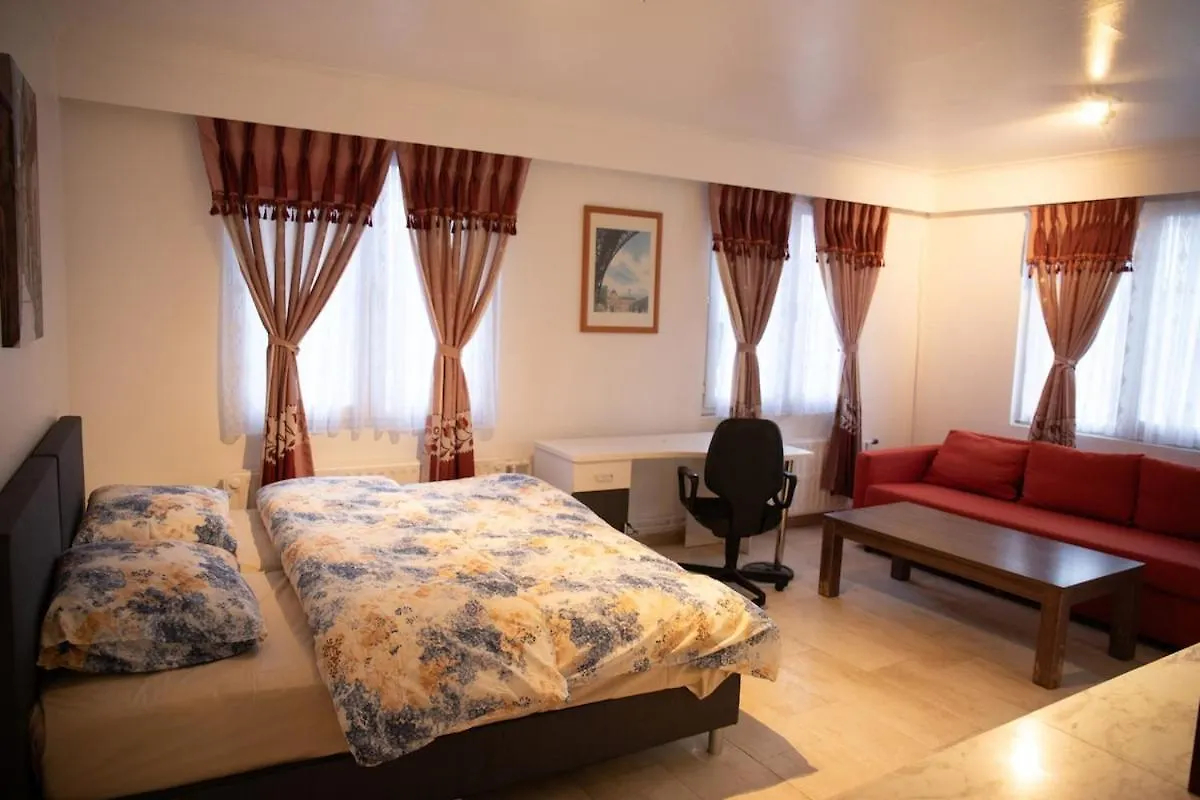 Cozy Family Home Near Lottoarena Antwerpen Casa vacanze Anversa