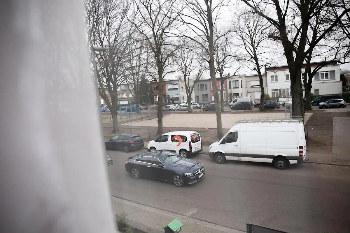 Dom wakacyjny Cozy Family Home Near Lottoarena Antwerpen